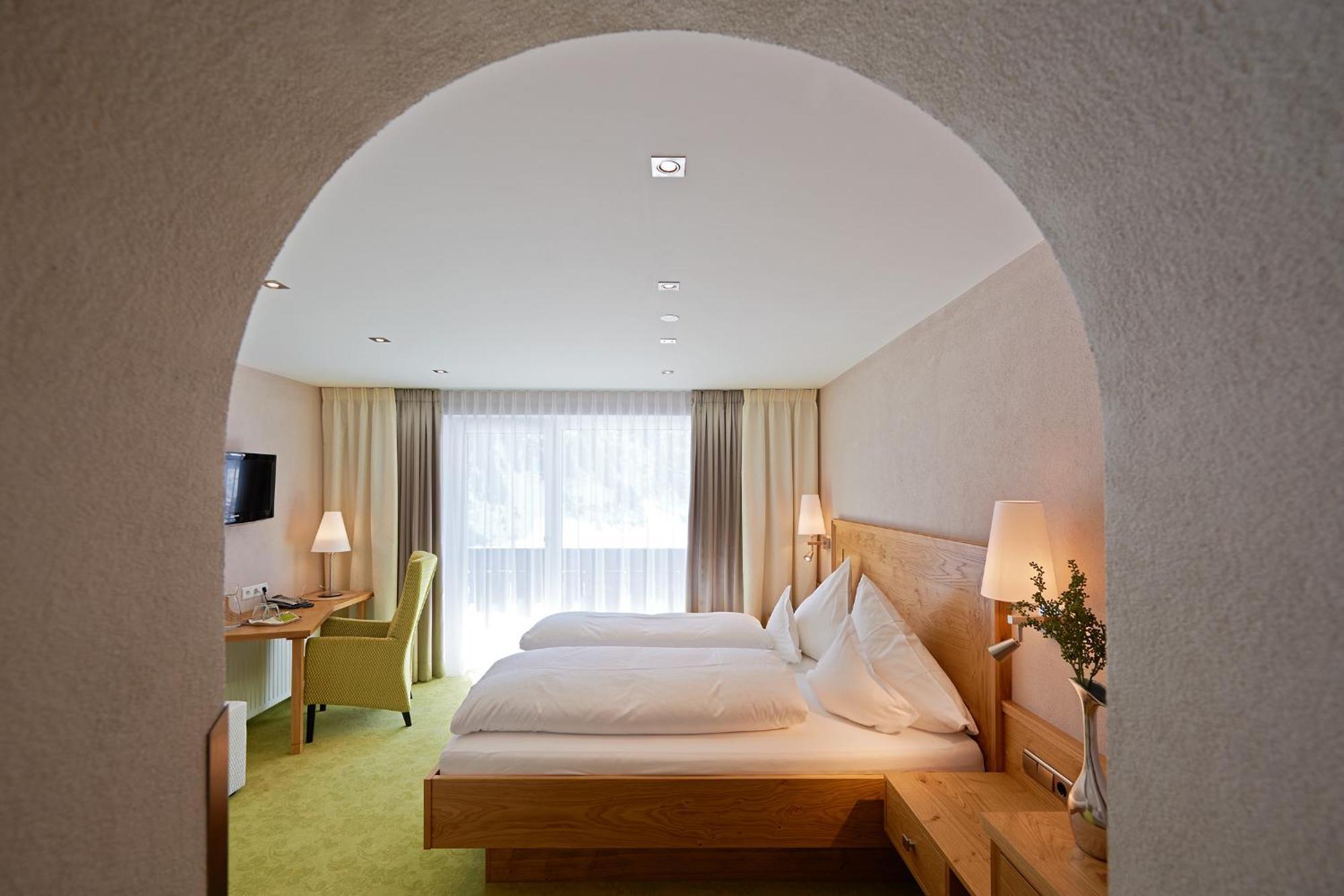 Hotel Restaurant Formarin Oberlech ภายนอก รูปภาพ