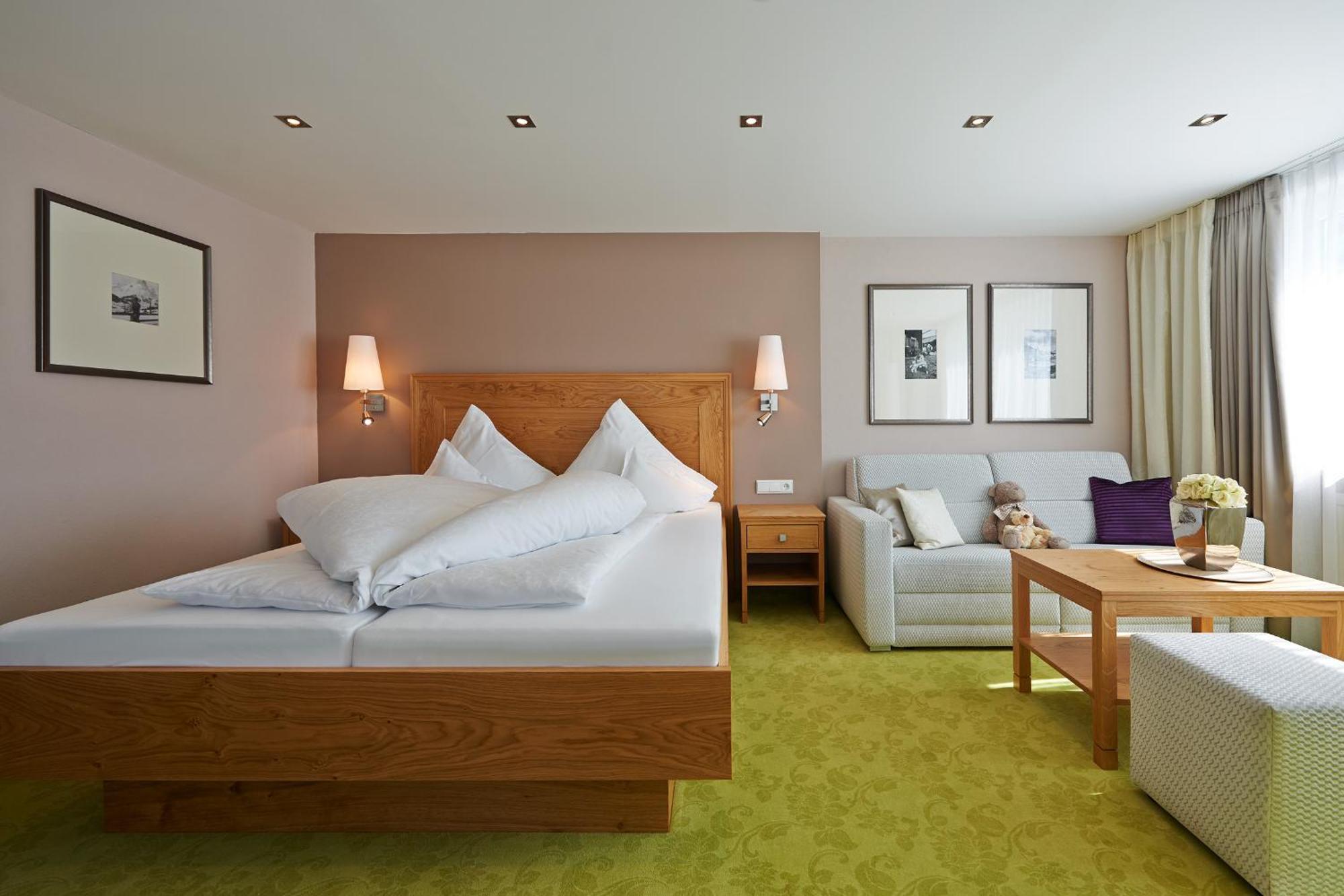 Hotel Restaurant Formarin Oberlech ภายนอก รูปภาพ