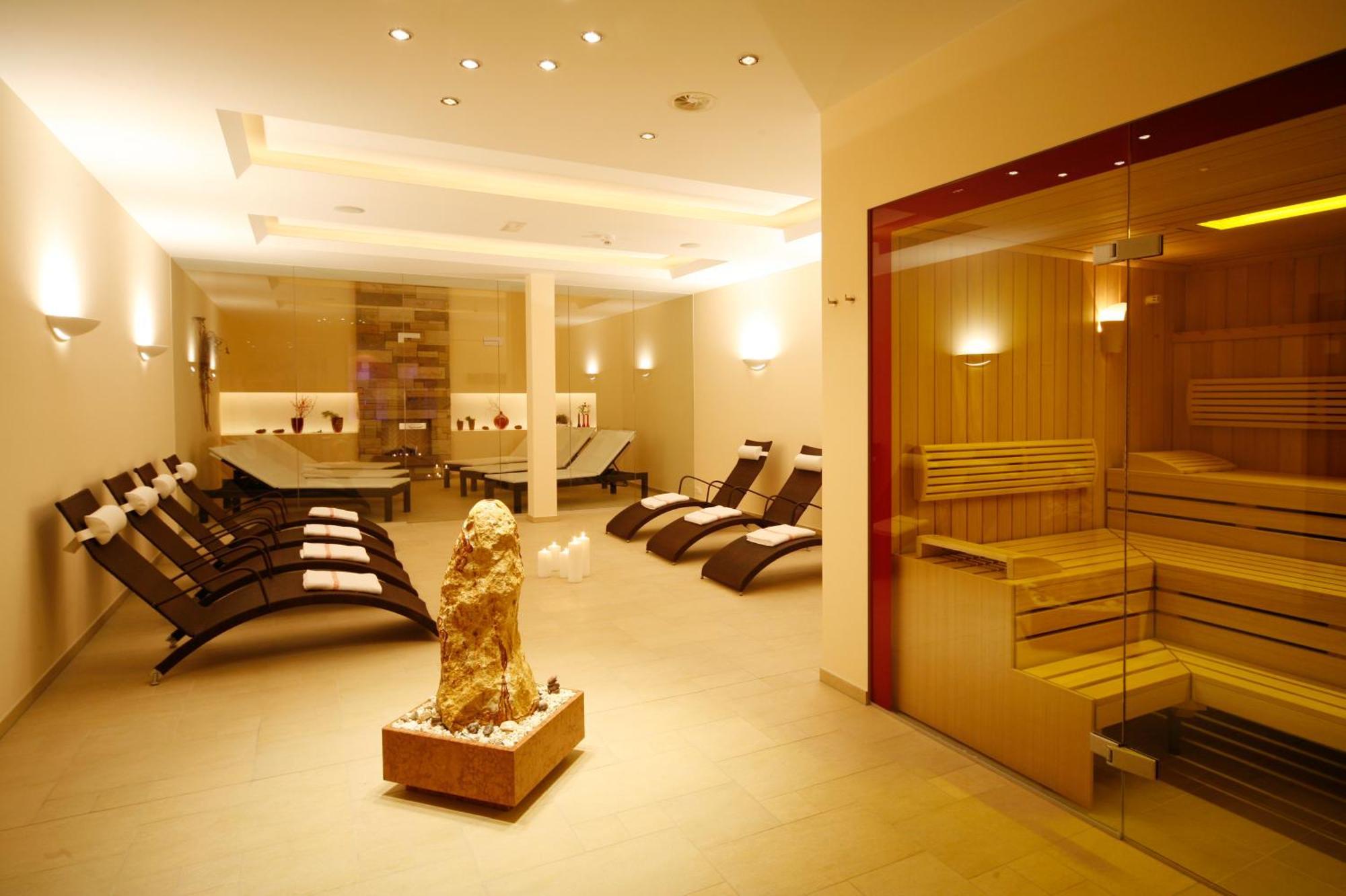 Hotel Restaurant Formarin Oberlech ภายนอก รูปภาพ